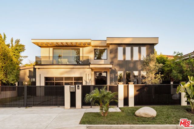 4528 Matilija Avenue, Sherman Oaks, CA 91423