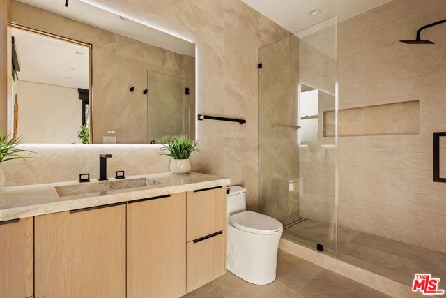 4528 Matilija Avenue, Sherman Oaks, CA 91423