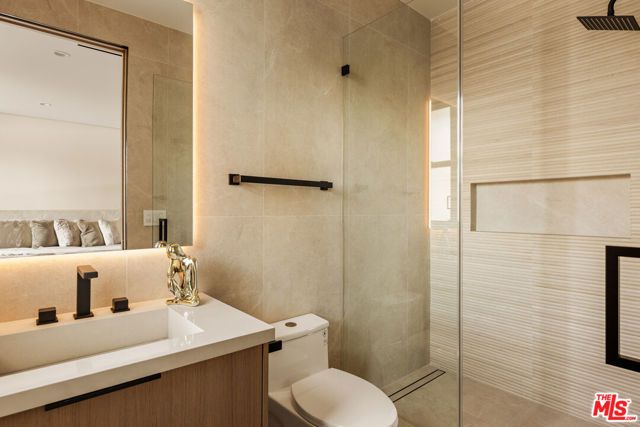 4528 Matilija Avenue, Sherman Oaks, CA 91423