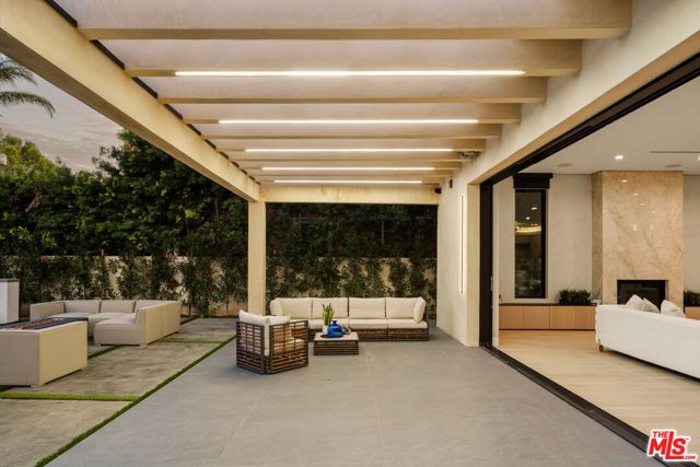 4528 Matilija Avenue, Sherman Oaks, CA 91423