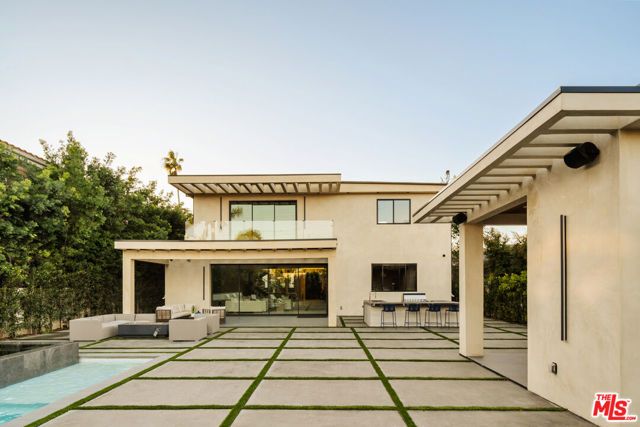 4528 Matilija Avenue, Sherman Oaks, CA 91423