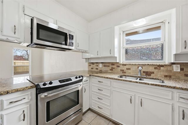 1661 Juniper Lane, Lewisville, TX 75077