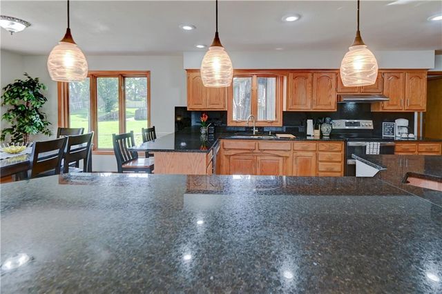 1103 Brookside Place, Raymore, MO 64083