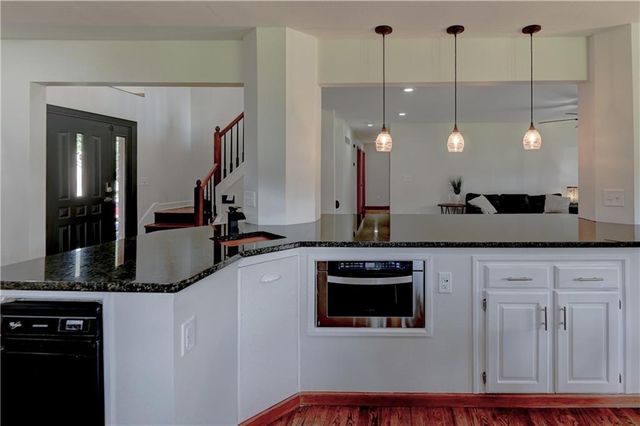 1103 Brookside Place, Raymore, MO 64083