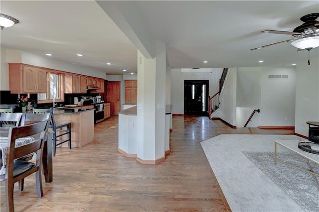 1103 Brookside Place, Raymore, MO 64083