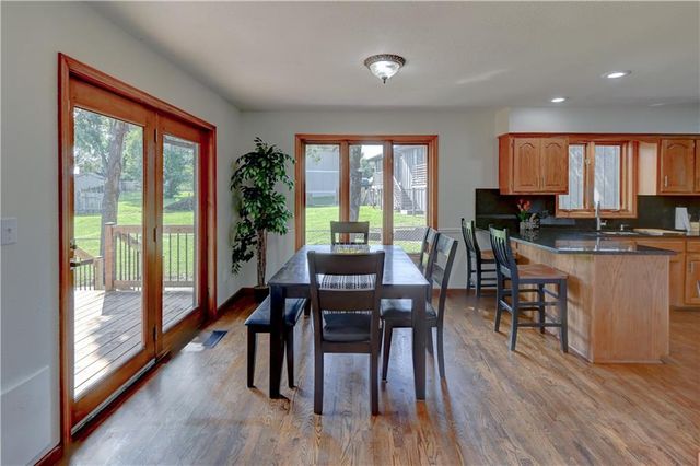 1103 Brookside Place, Raymore, MO 64083