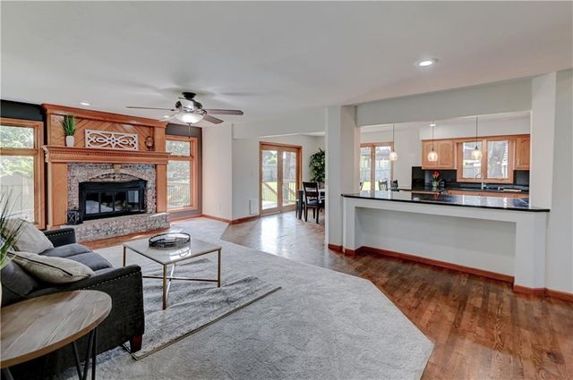 1103 Brookside Place, Raymore, MO 64083