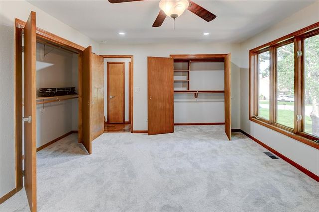 1103 Brookside Place, Raymore, MO 64083
