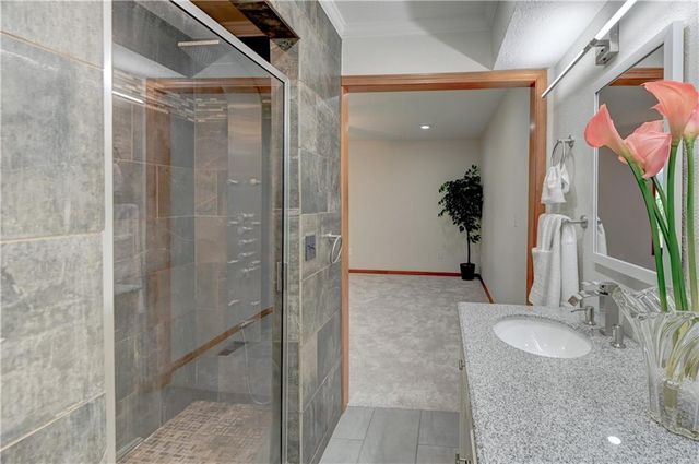 1103 Brookside Place, Raymore, MO 64083