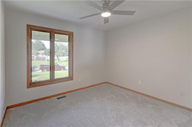 1103 Brookside Place, Raymore, MO 64083