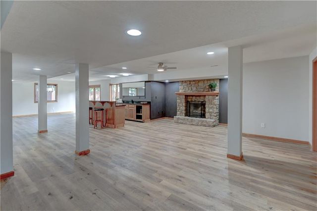 1103 Brookside Place, Raymore, MO 64083