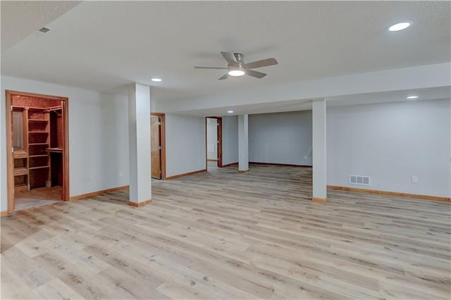 1103 Brookside Place, Raymore, MO 64083