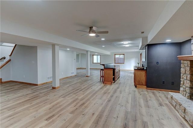 1103 Brookside Place, Raymore, MO 64083