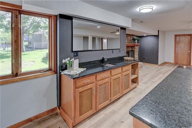 1103 Brookside Place, Raymore, MO 64083
