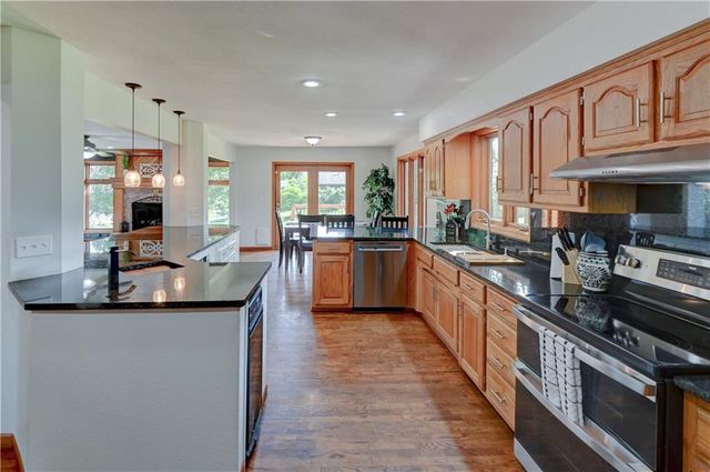 1103 Brookside Place, Raymore, MO 64083