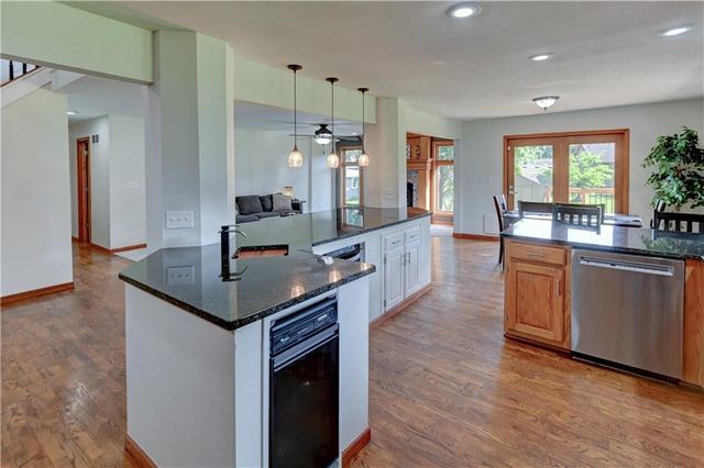 1103 Brookside Place, Raymore, MO 64083
