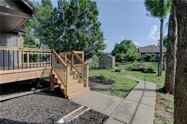 1103 Brookside Place, Raymore, MO 64083
