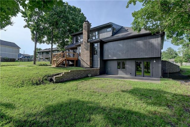 1103 Brookside Place, Raymore, MO 64083