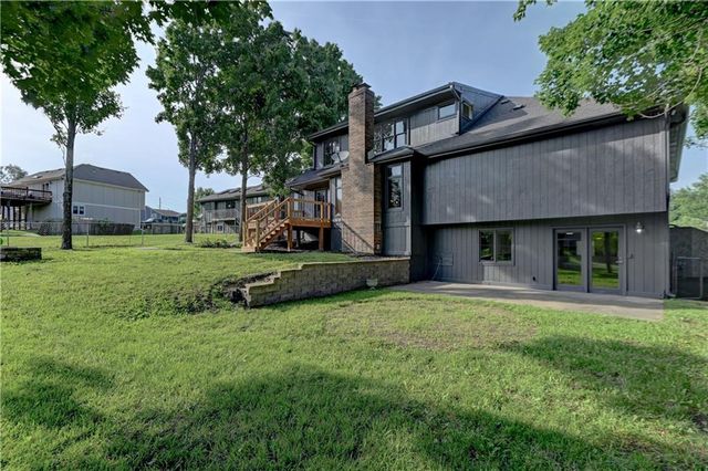 1103 Brookside Place, Raymore, MO 64083