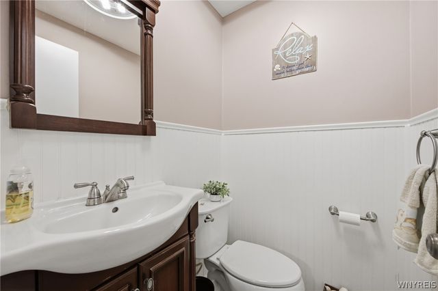 8860 Disney Drive, Niagara, NY 14304