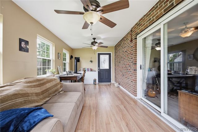 8860 Disney Drive, Niagara, NY 14304
