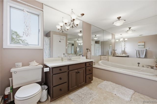 8860 Disney Drive, Niagara, NY 14304
