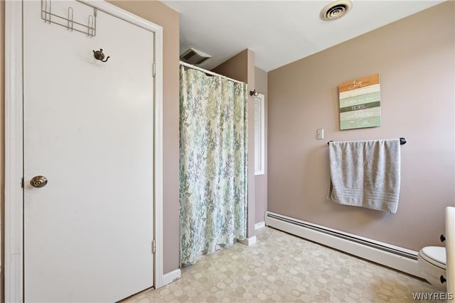 8860 Disney Drive, Niagara, NY 14304