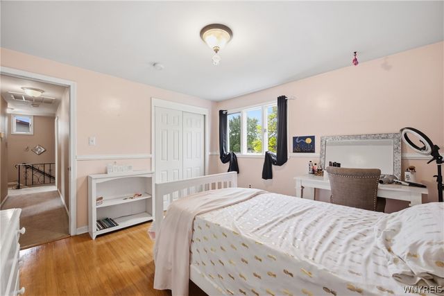 8860 Disney Drive, Niagara, NY 14304