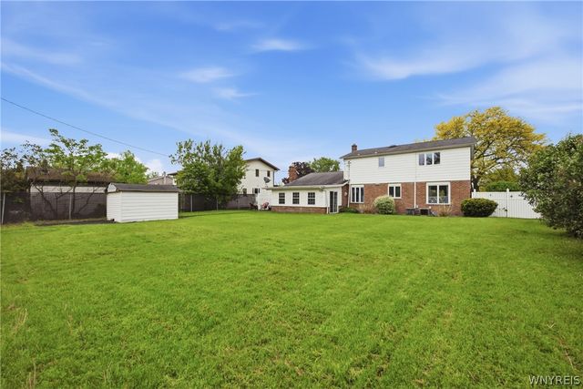 8860 Disney Drive, Niagara, NY 14304