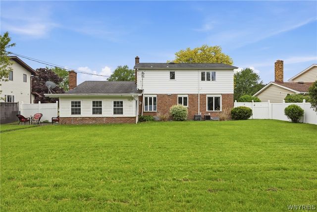 8860 Disney Drive, Niagara, NY 14304