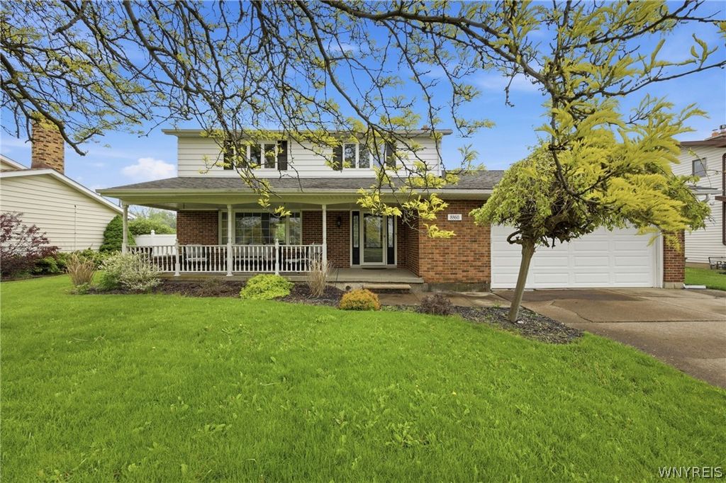 8860 Disney Drive, Niagara, NY 14304