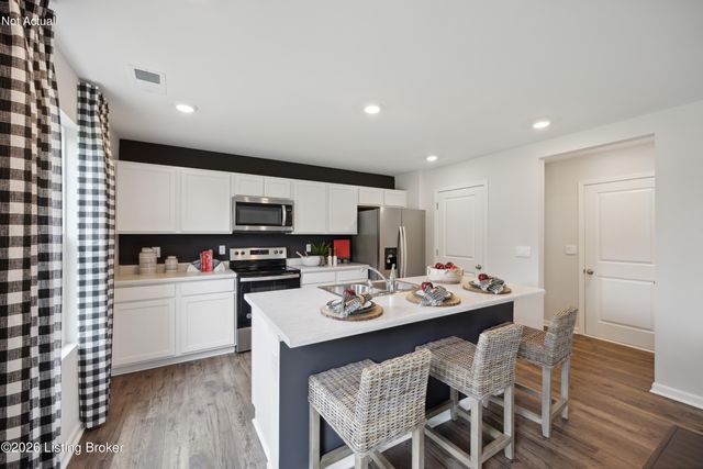 140 Shoemaker Ln, Elizabethtown, KY 42701