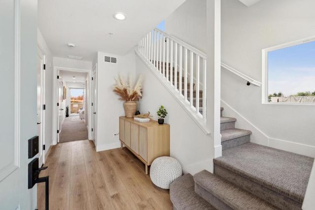 138 Skyline Vista Way, Watsonville, CA 95076