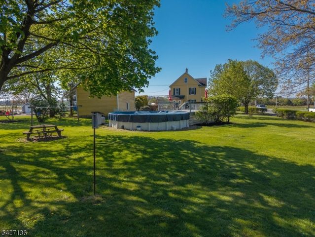 272 Skillman Rd, Montgomery Twp., NJ 08558