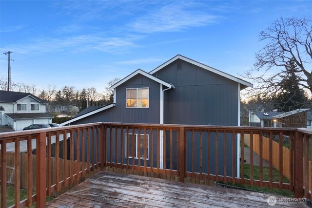 17512 17th Avenue E, Spanaway, WA 98387