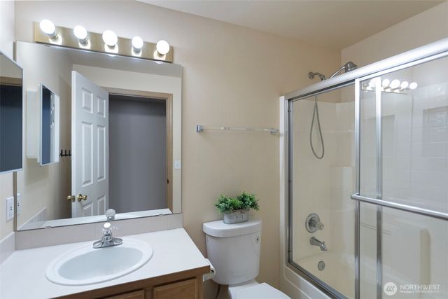 17512 17th Avenue E, Spanaway, WA 98387