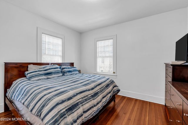 17 Lakeview Road, Deal, NJ 07723
