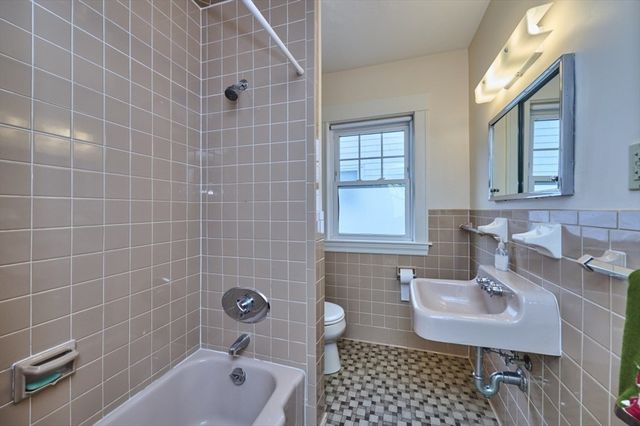 24 Merrill Avenue 1, Belmont, MA 02478