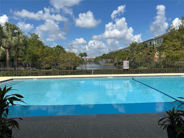 259 SW 7th Ct, Pompano Beach, FL 33060