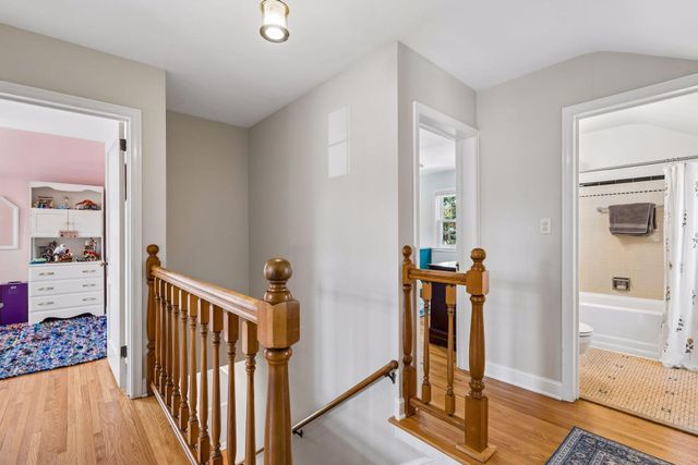 1389 Hoyt Avenue W, Falcon Heights, MN 55108