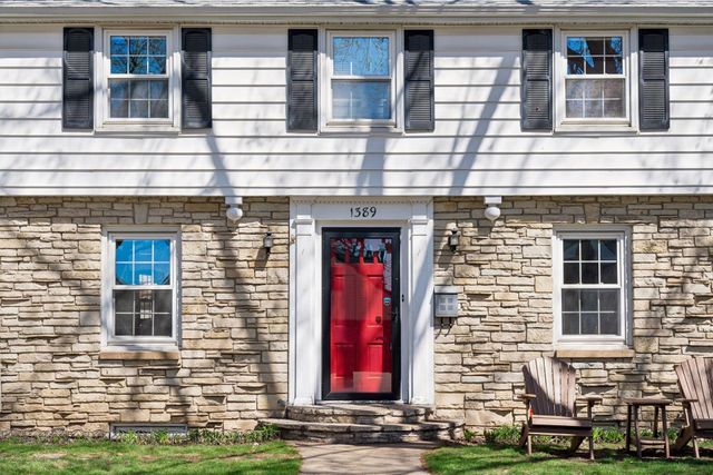 1389 Hoyt Avenue W, Falcon Heights, MN 55108