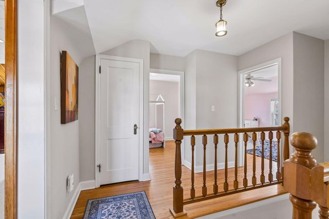 1389 Hoyt Avenue W, Falcon Heights, MN 55108