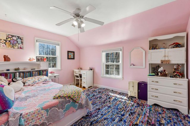 1389 Hoyt Avenue W, Falcon Heights, MN 55108