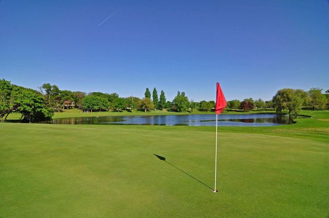 1389 Hoyt Avenue W, Falcon Heights, MN 55108