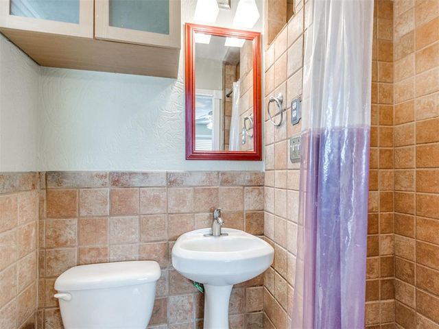 2920 N Alexander Lane, Bethany, OK 73008