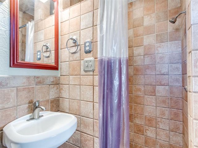 2920 N Alexander Lane, Bethany, OK 73008