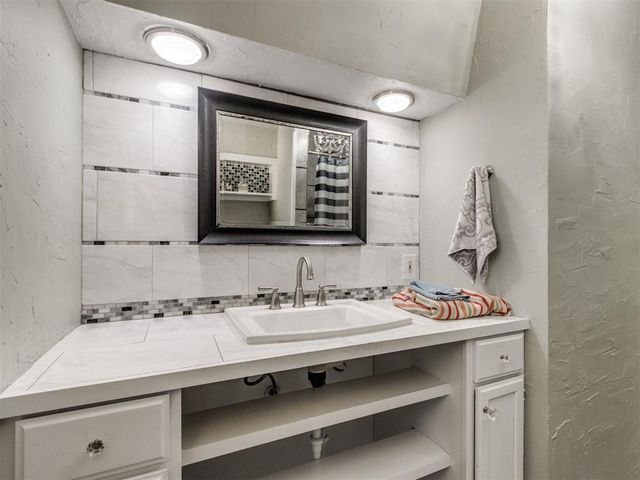 2920 N Alexander Lane, Bethany, OK 73008