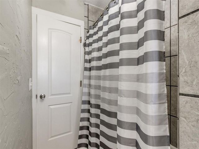 2920 N Alexander Lane, Bethany, OK 73008