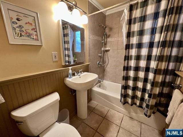 132 Lakeshore Drive, Oakland, NJ 07436