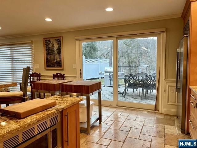 132 Lakeshore Drive, Oakland, NJ 07436